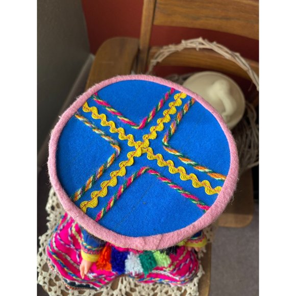 PERUVIAN DOLL - Girl In Valicha Dance Costume Dress with Hat - 12" tall - Picture 4 of 8